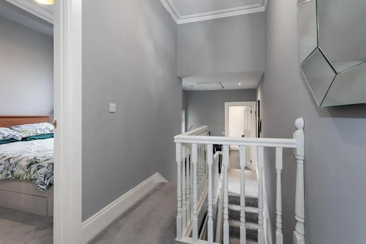 Apartmán New! Chic And Spacious Townhouse Belfast