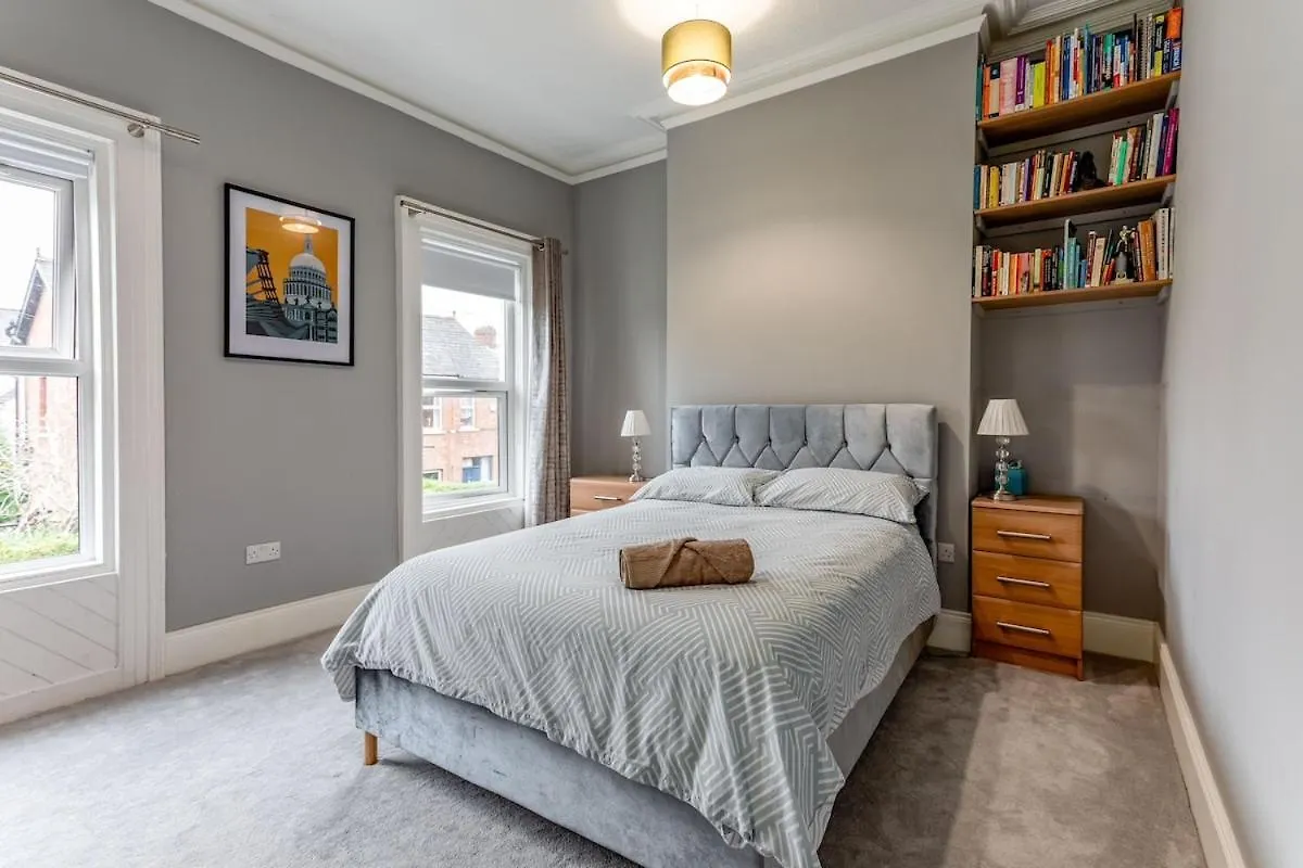 New! Chic And Spacious Townhouse Μπέλφαστ Ηνωμένο Βασίλειο